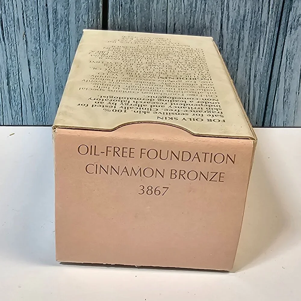 Mary Kay - Oil-Free‎ Foundation Cinnamon Beige #3867 - NIB Old Stock
